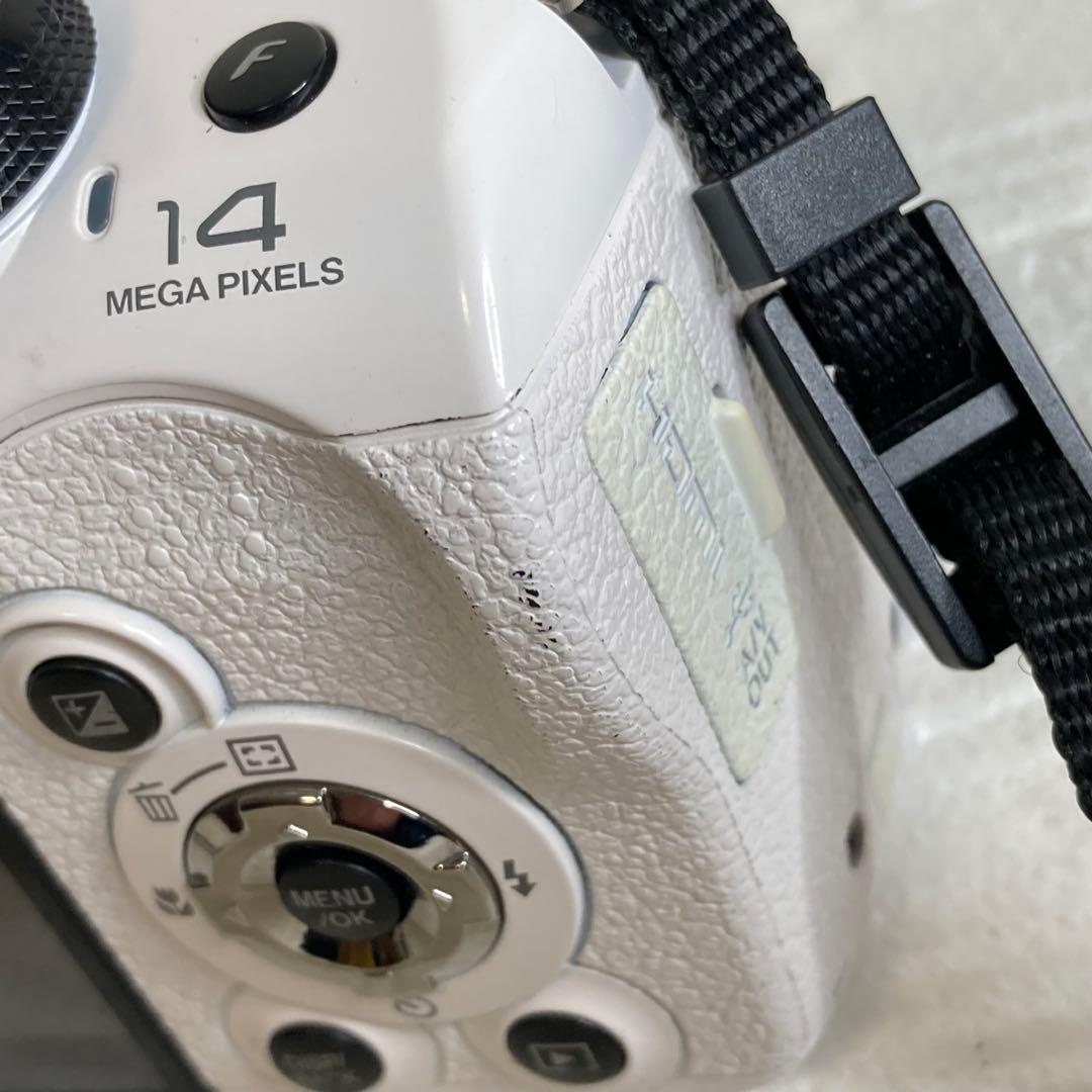 FUJIFLIM Finepix S4500 デジカメ 白 コンデジ 動作品