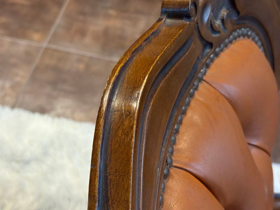 希少　アンティーク　クラシック　鋲打ち　猫脚　ボタンダウン　レザーチェア　GG