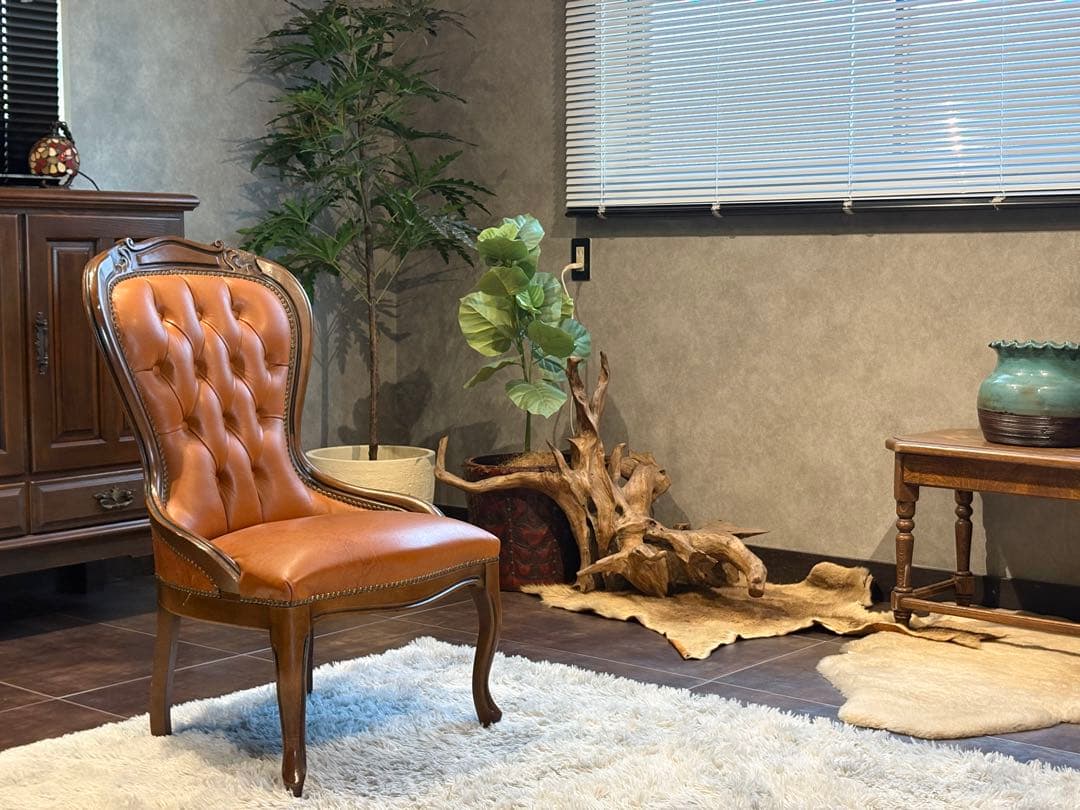 希少　アンティーク　クラシック　鋲打ち　猫脚　ボタンダウン　レザーチェア　GG