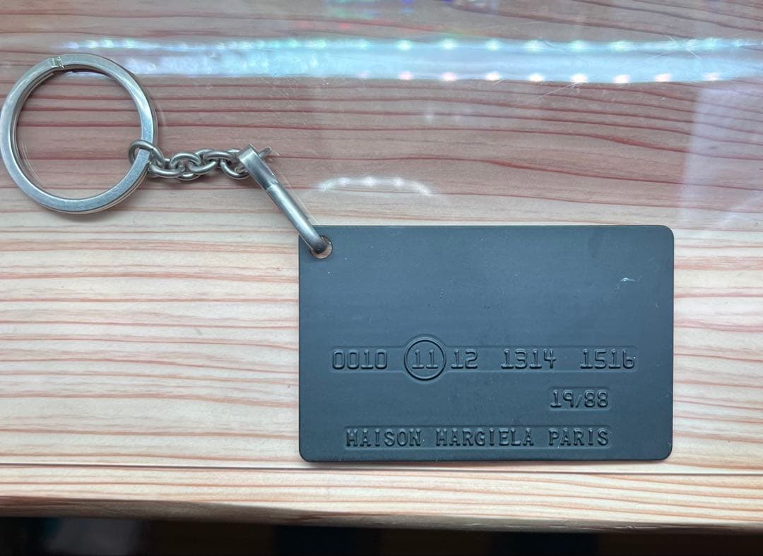 Maison Margiela メゾンマルジェラ ロゴ キーホルダー