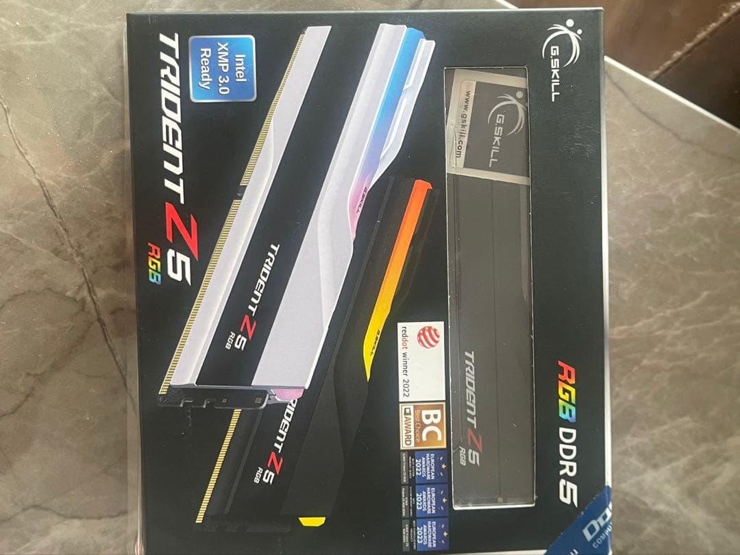 G.Skill Trident Z5 RGB DDR5 32GB メモリ