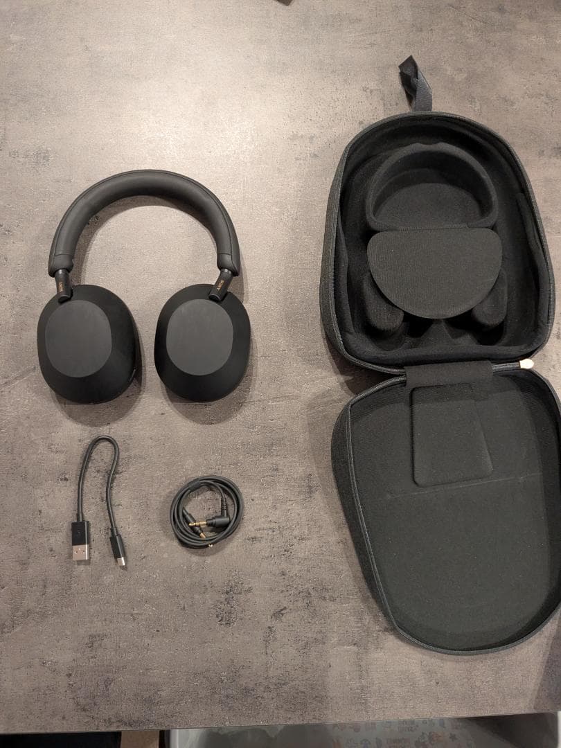 ワイヤレスヘッドホン ブラック