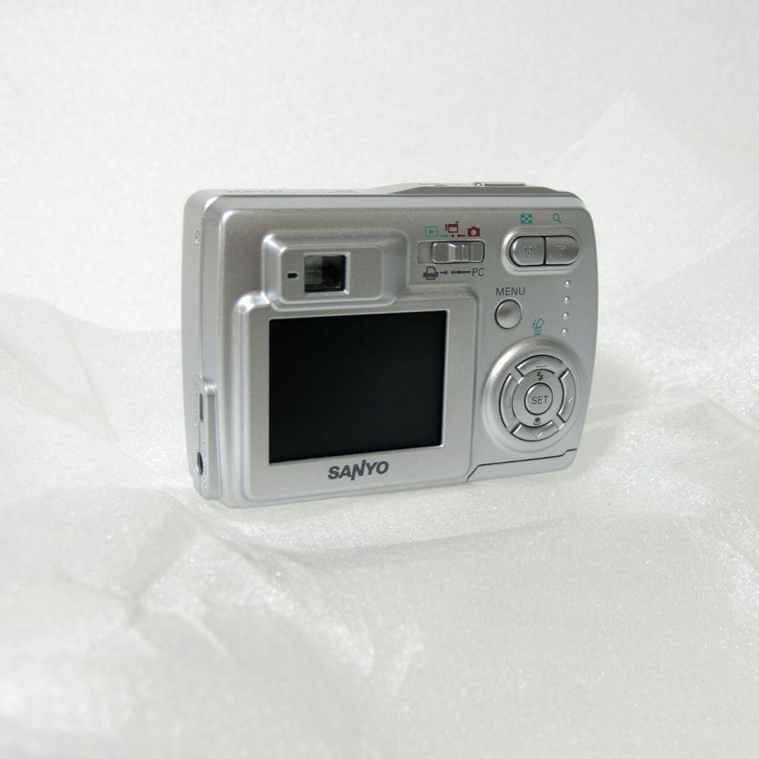 【新品未使用】サンヨー　Xacti DSC-S4　単３電池駆動　おまけ付