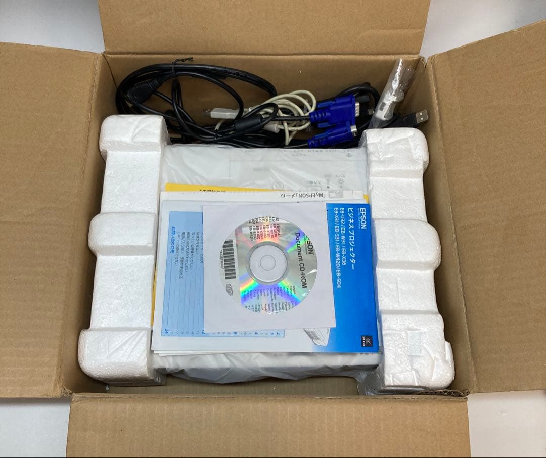 EPSON プロジェクター　EB-S04