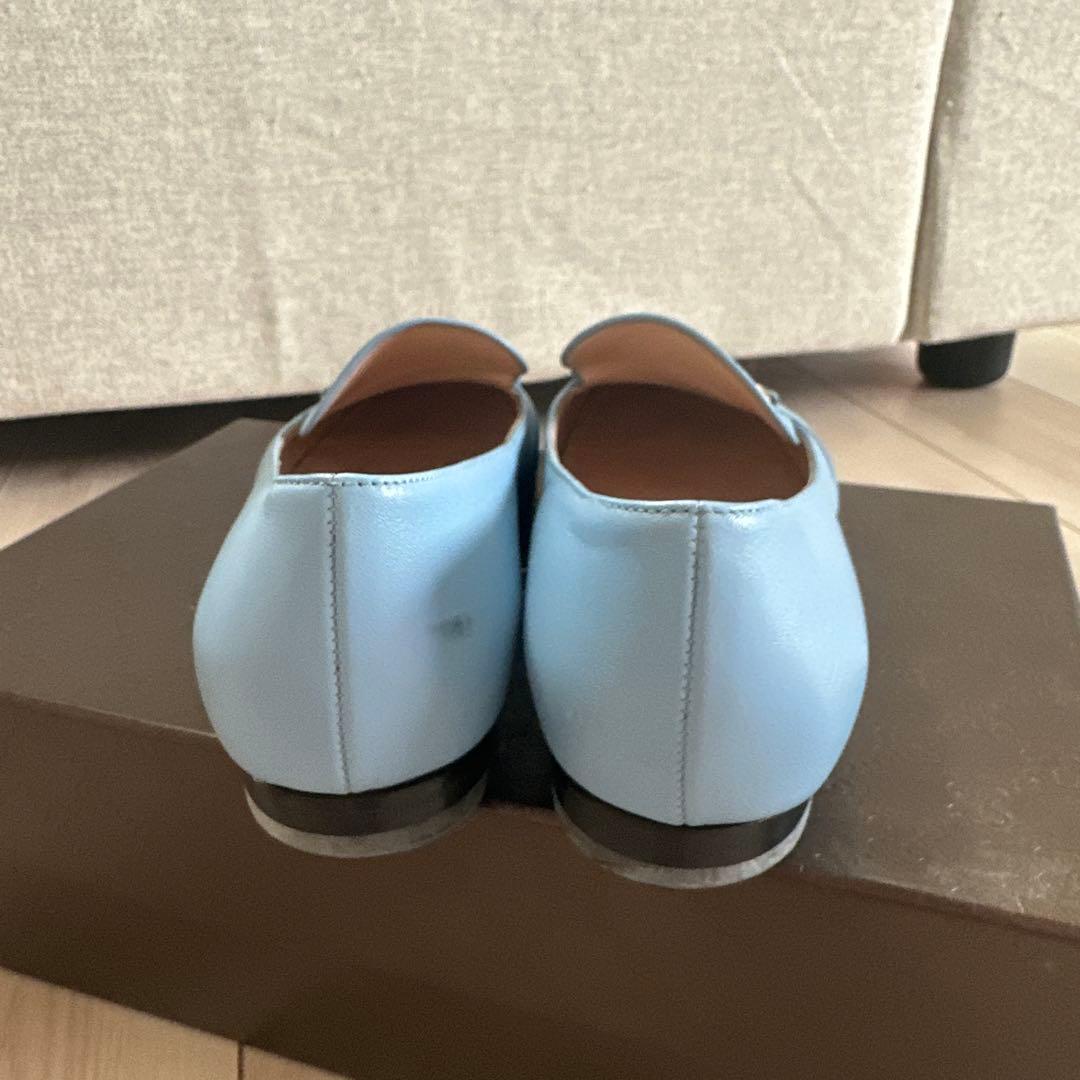 GUCCI 水色 レザー ローファー