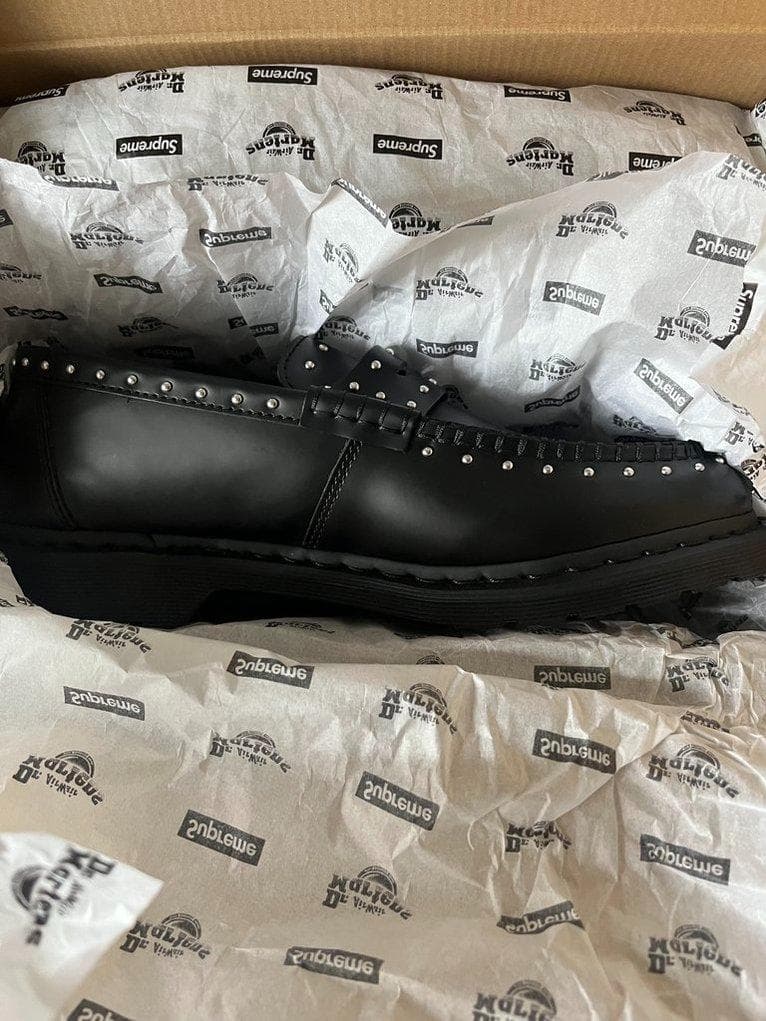 靴 28 Supreme Dr.Martens Studded Loafer