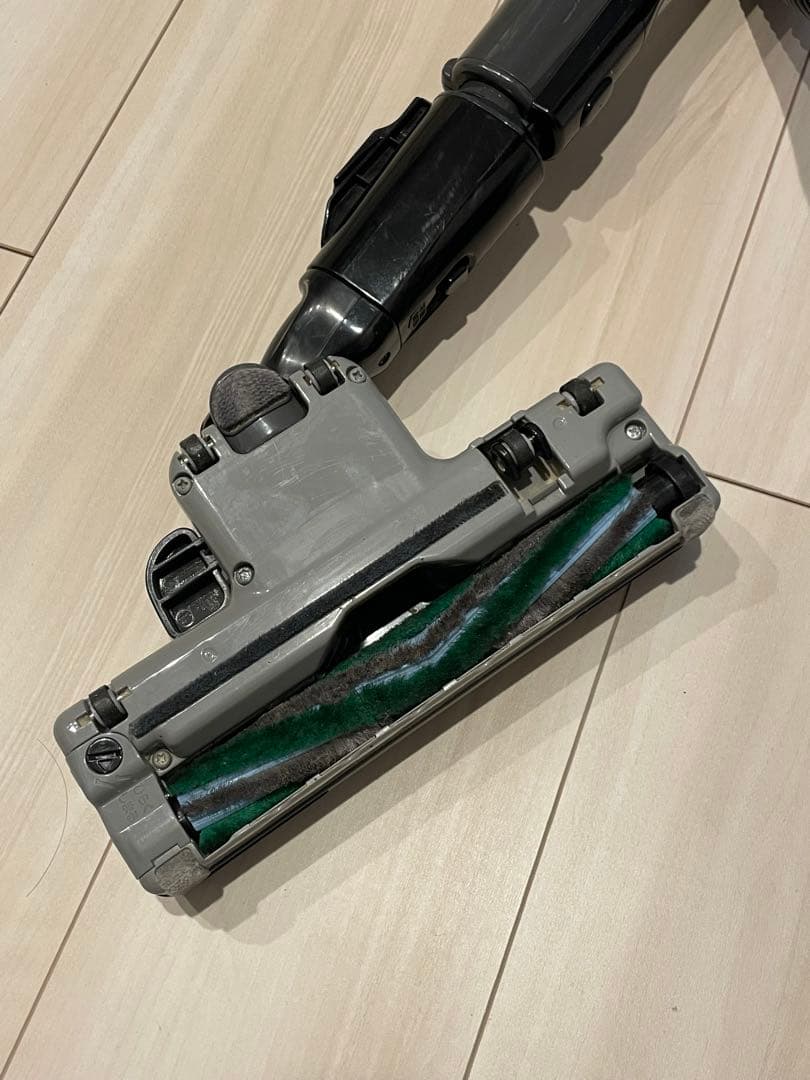 パナソニック ハイブリッド掃除機 サイクロン式　MC‐HS700G