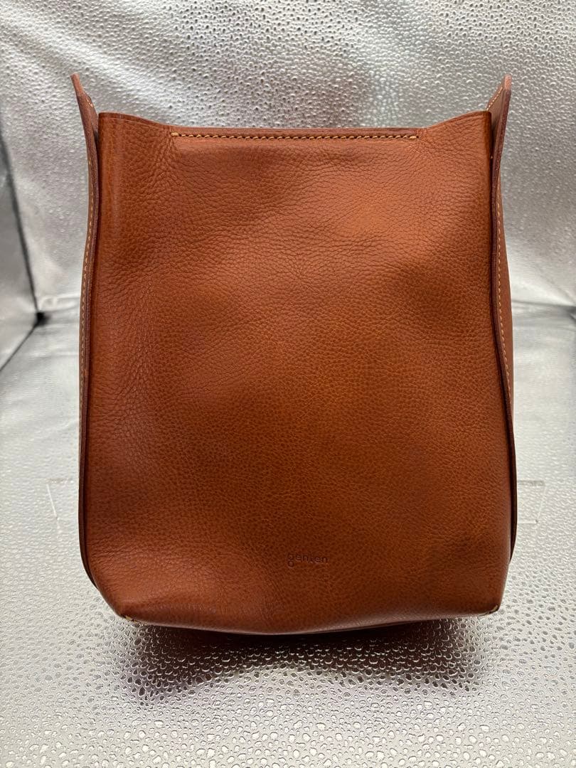 genten ブラウンレザーショルダーバッグ