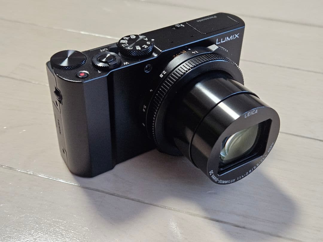 デジタルカメラ LUMIX DMC-LX9