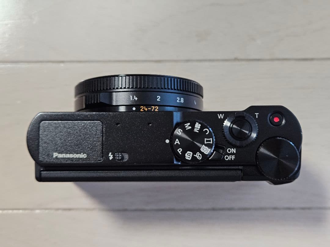 デジタルカメラ LUMIX DMC-LX9