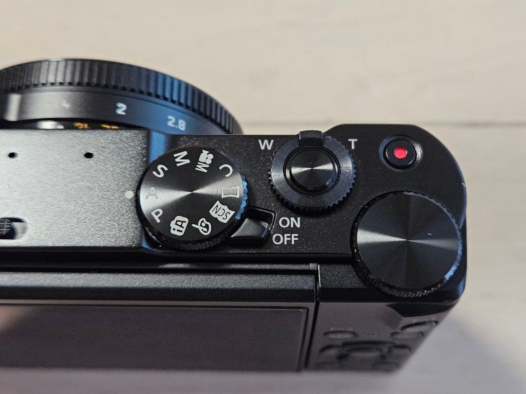 デジタルカメラ LUMIX DMC-LX9