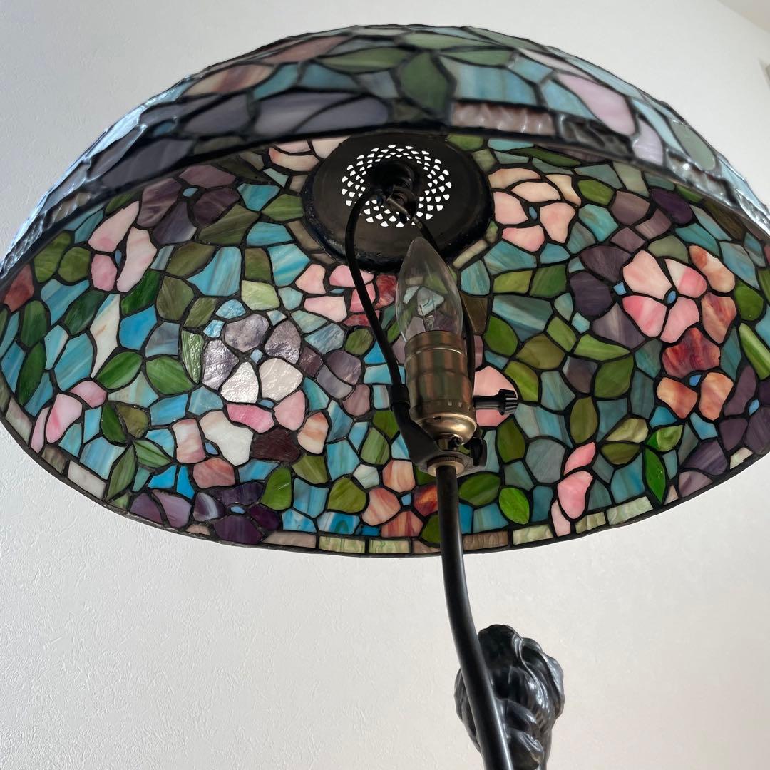 芸術美！　アンティーク スタンドランプ ステンドグラス シェード　ブロンズ像