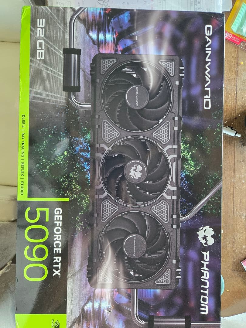 グラフィックボード・グラボ・ビデオカード GAINWARD GeForce RTX 5090 32GB PHANTOM