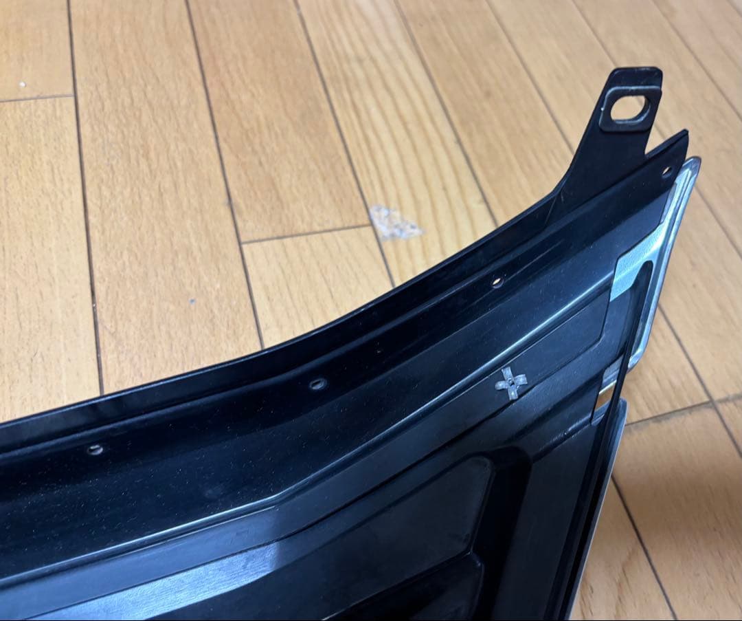 トヨタ・ヴェルファイア（20系後期）用のフロントグリル　パールホワイト