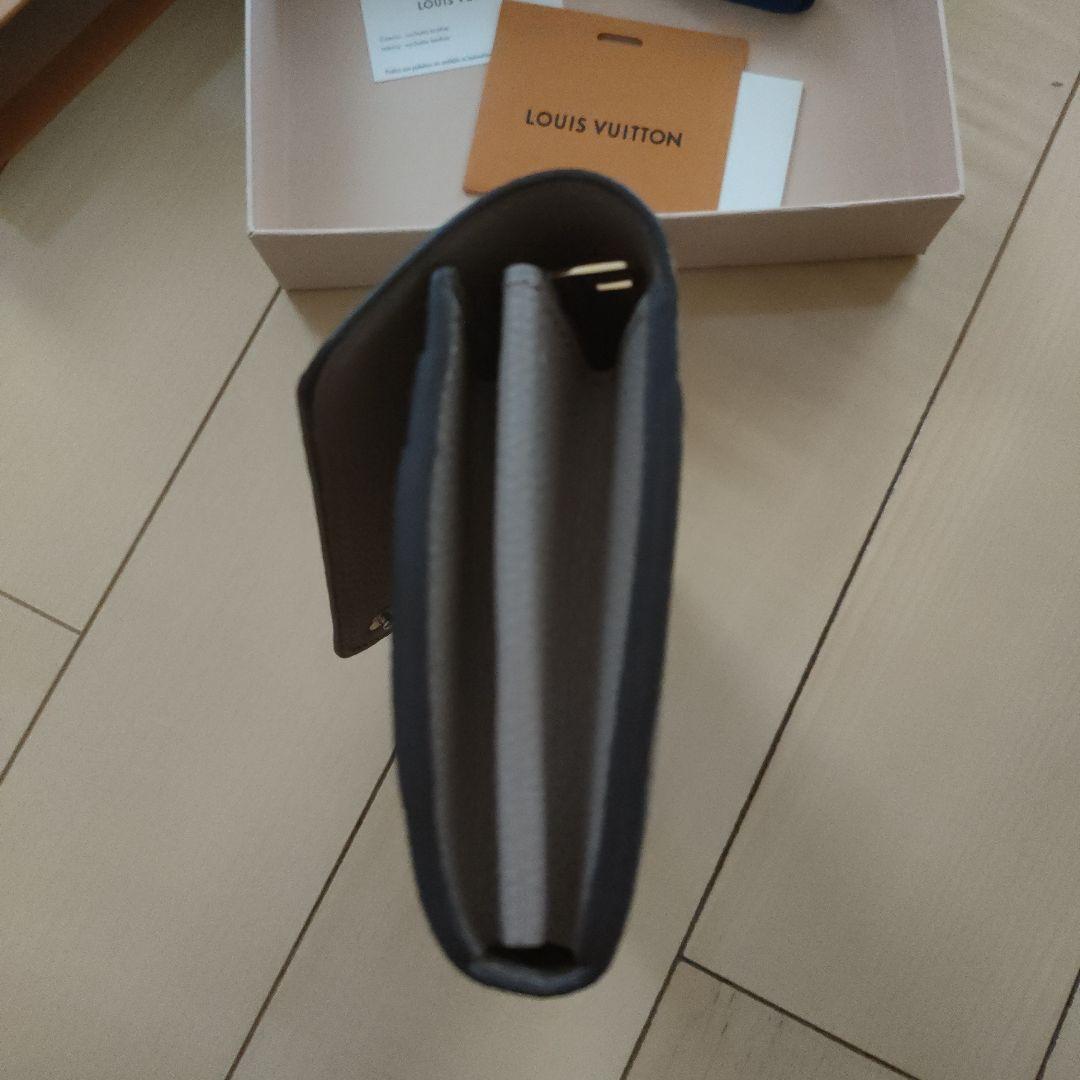 【取引中】ルイ・ヴィトン　長財布　モノグラムアンプラント　ポルトフォイユ・サラ