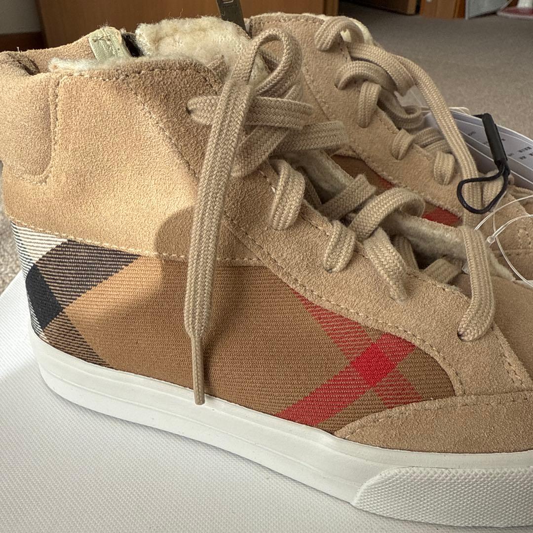 新品　バーバリー キッズ シューズ 19cm