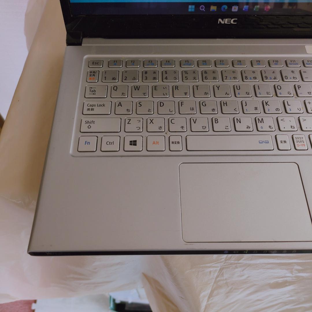 早い者勝ち NEC 薄型軽量 ノートパソコン windows11 i7 SSD