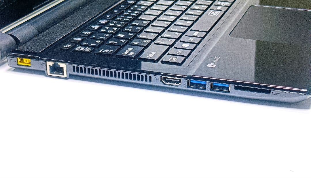 【お買い得】超大容量1TB✨カメラ付き黒ノートパソコン✨設定済✨データの整理に