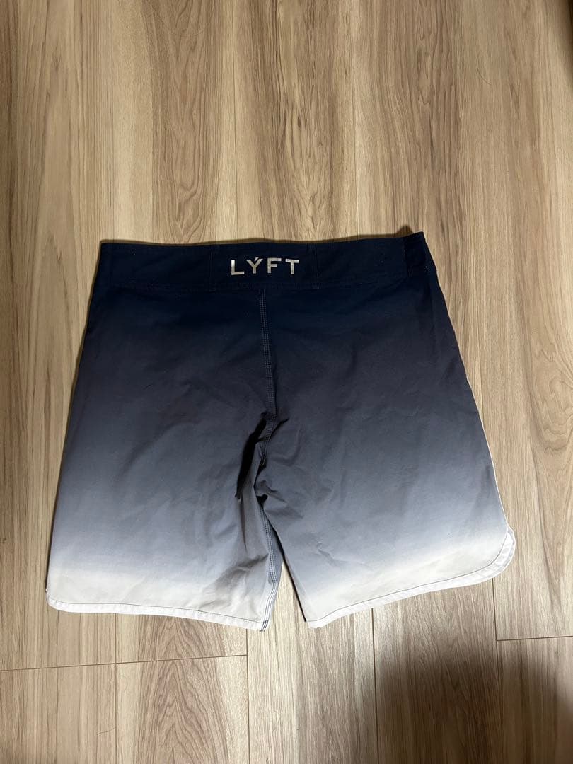 LYFT リフト　サーフパンツ　Lサイズ