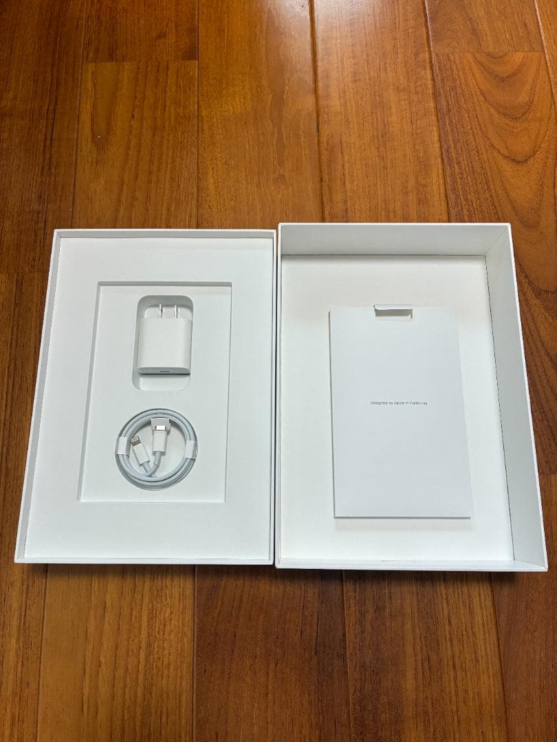 Apple iPad (第8世代) 32GB ホワイト 本体 箱・付属品付