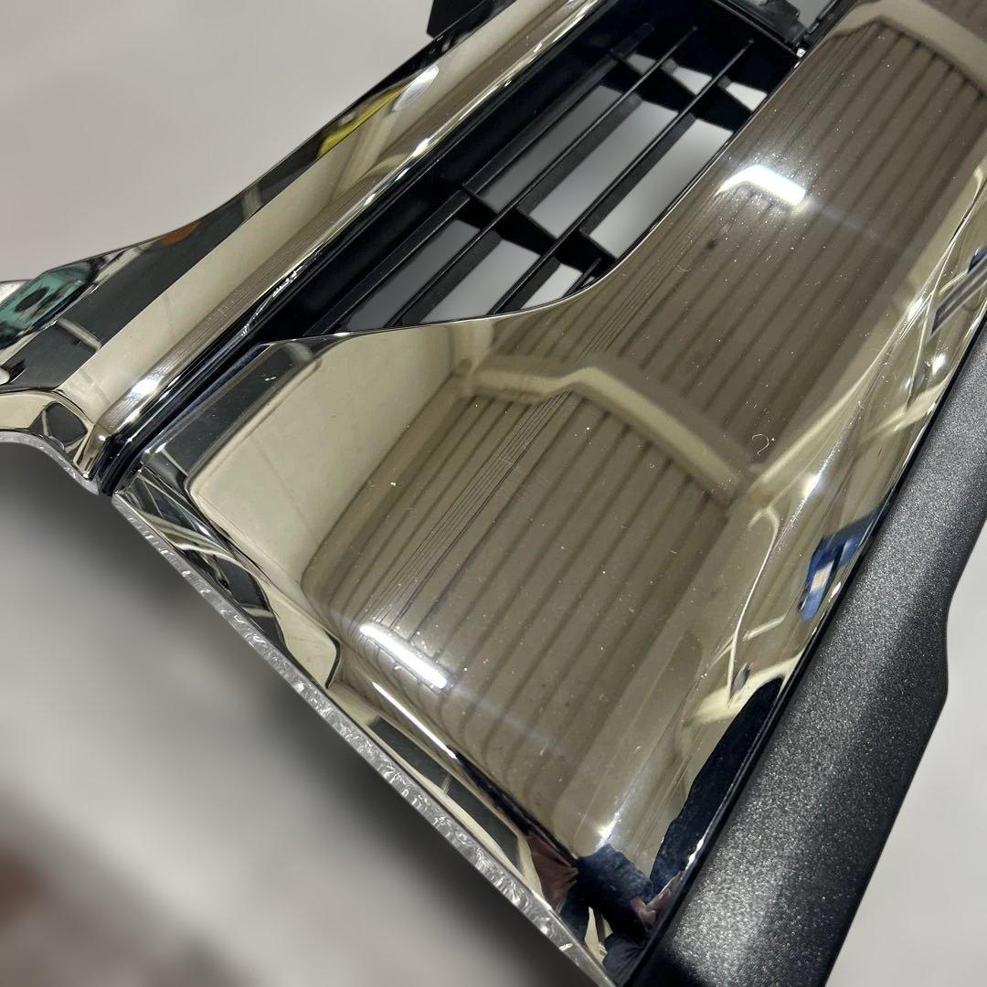 トヨタ　純正　200系　ハイエース　フロントグリル　メッキ