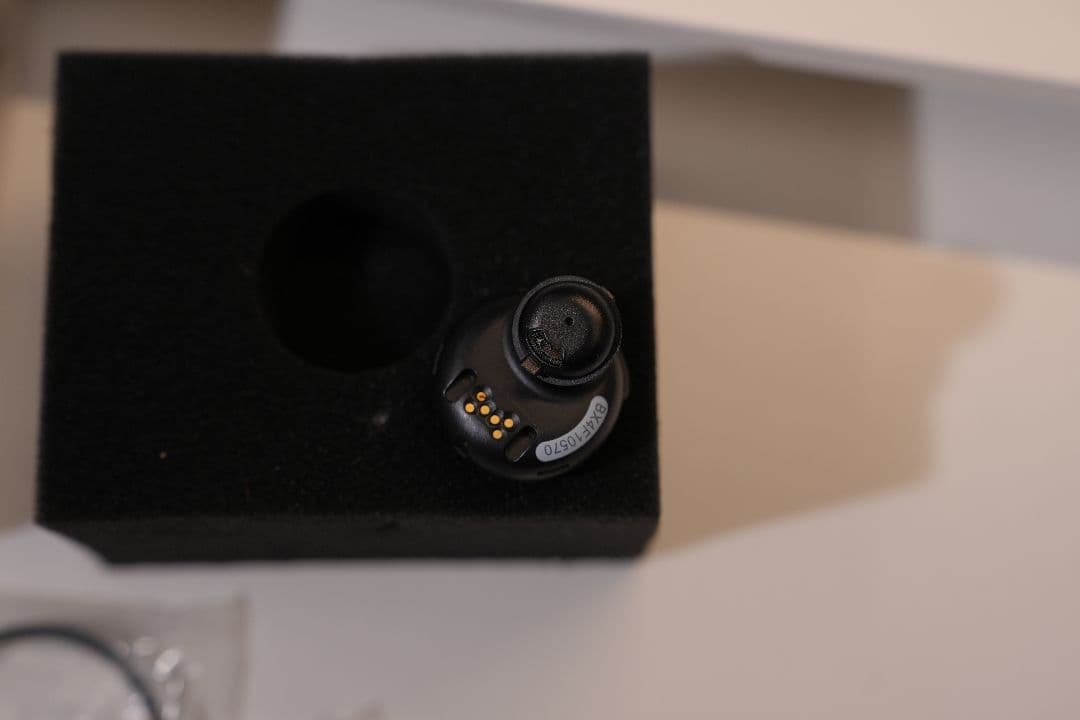 B8NX BOOST ワイヤレスイヤホン ブラック　他とのまとめ買い可能