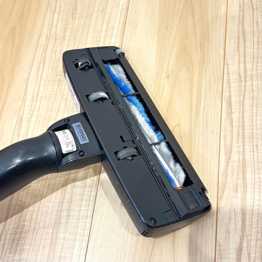 【良品】　Electrolux 掃除機　EET530SO キャニスター式　コード