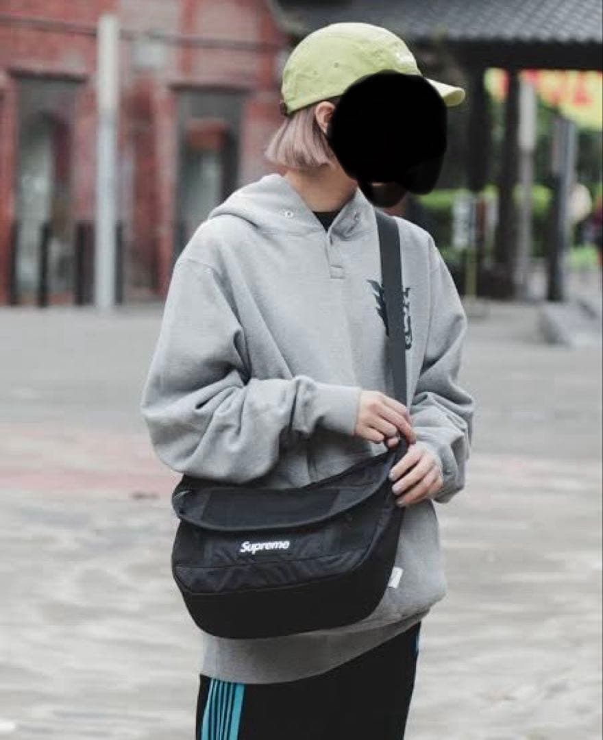 【*K様 Supreme 22ss Small Messenger Bag