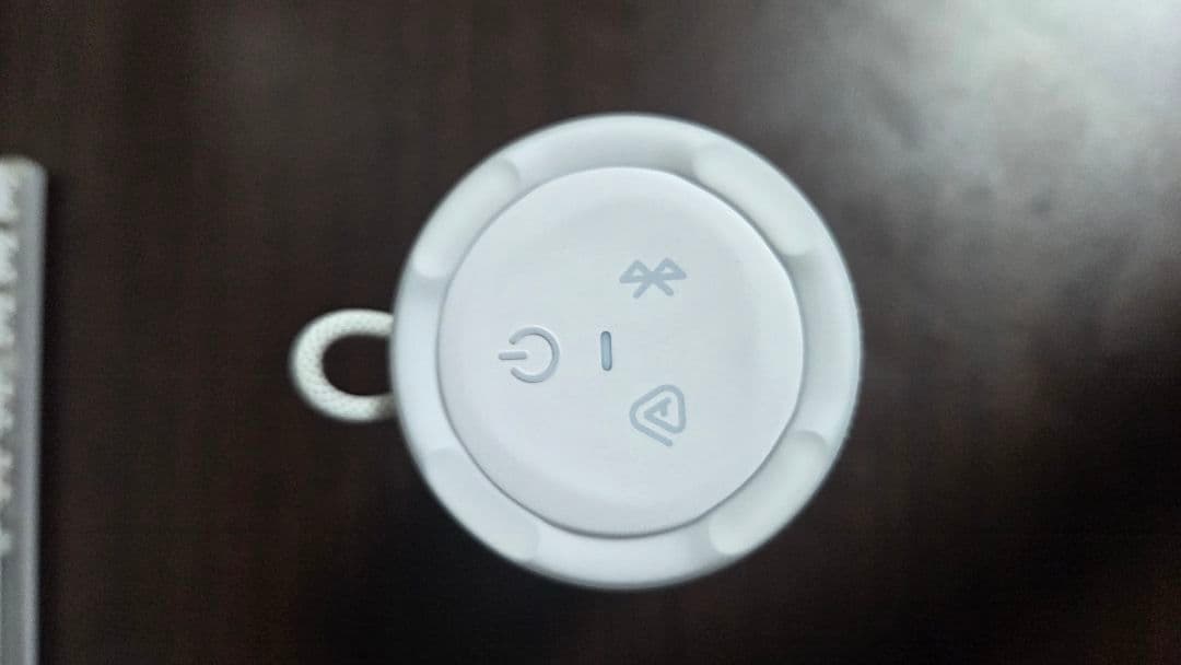 JBL GRIP ワイヤレススピーカー ホワイト