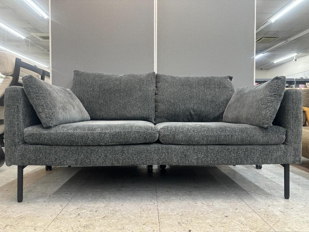 モダンデコ　2人掛けソファ　ローソファ可能　グレー