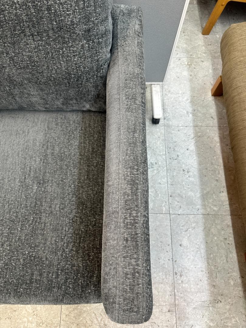 モダンデコ　2人掛けソファ　ローソファ可能　グレー