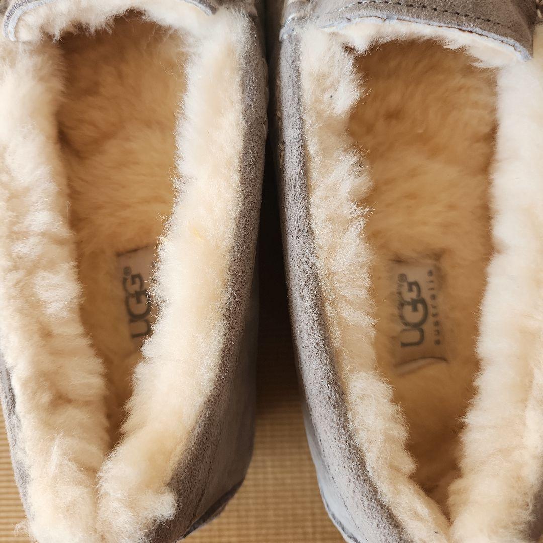 UGG　モカシン　ライトグレー