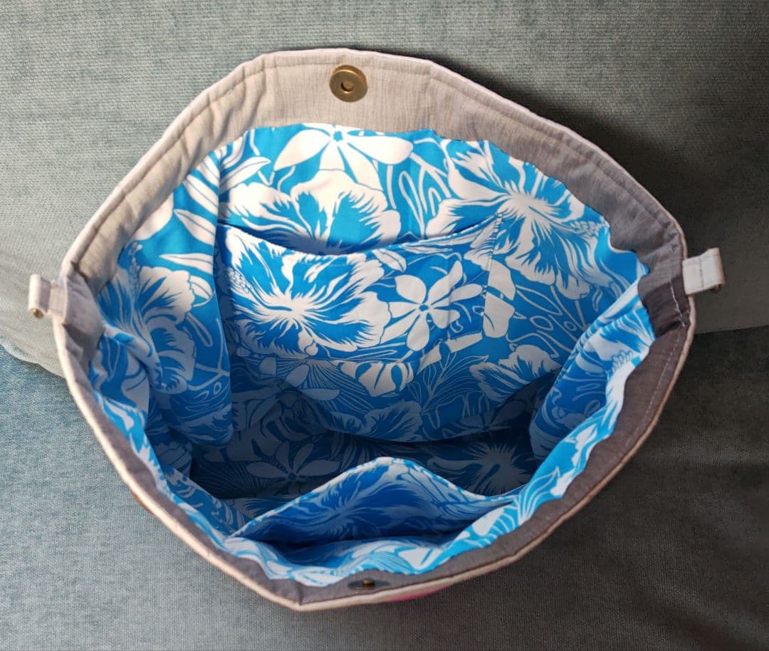 ミッキー！ハンドメイド　ハワイアンキルト　　　　ショルダーバッグ