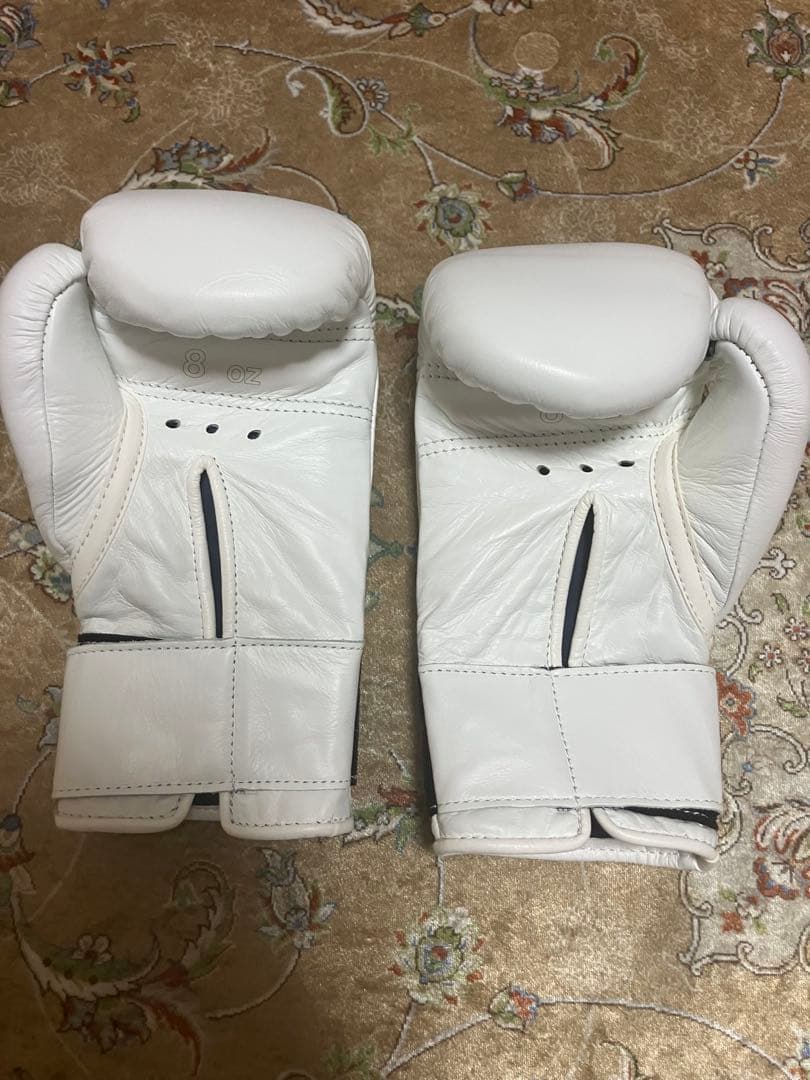 未使用品　Winning ボクシング　グローブ ホワイト　8oz MS-200B