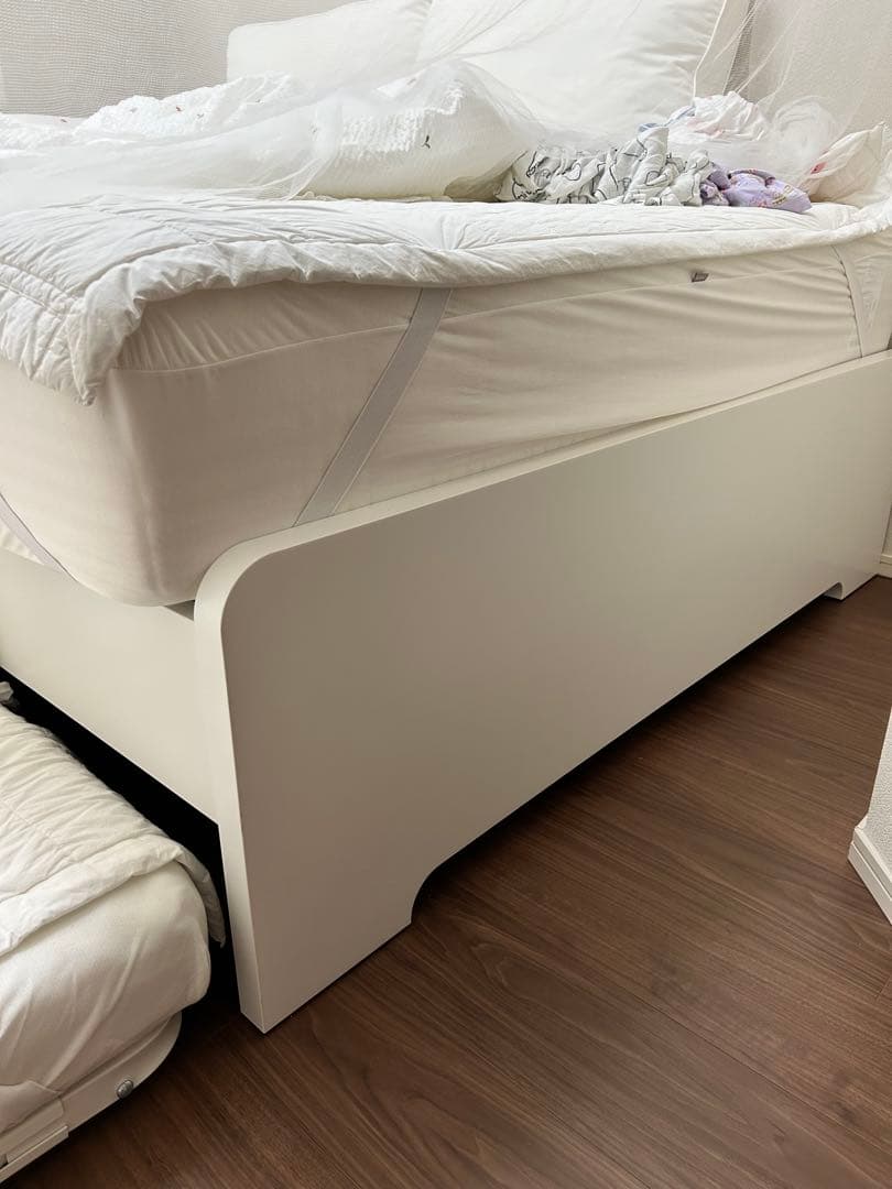 [ダイ様]IKEA ASKVOLL ベッドフレーム 140x200 cm