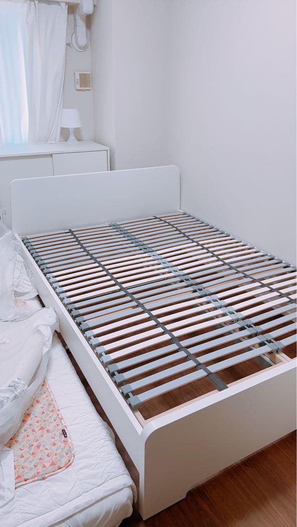 [ダイ様]IKEA ASKVOLL ベッドフレーム 140x200 cm