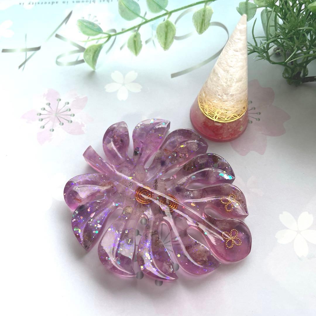 つねりん オルゴナイト　モンステラ型　4点