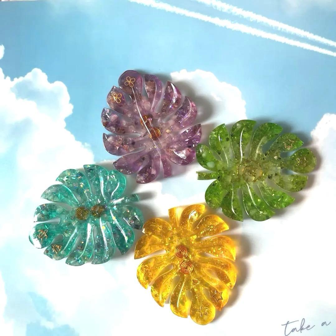 つねりん オルゴナイト　モンステラ型　4点