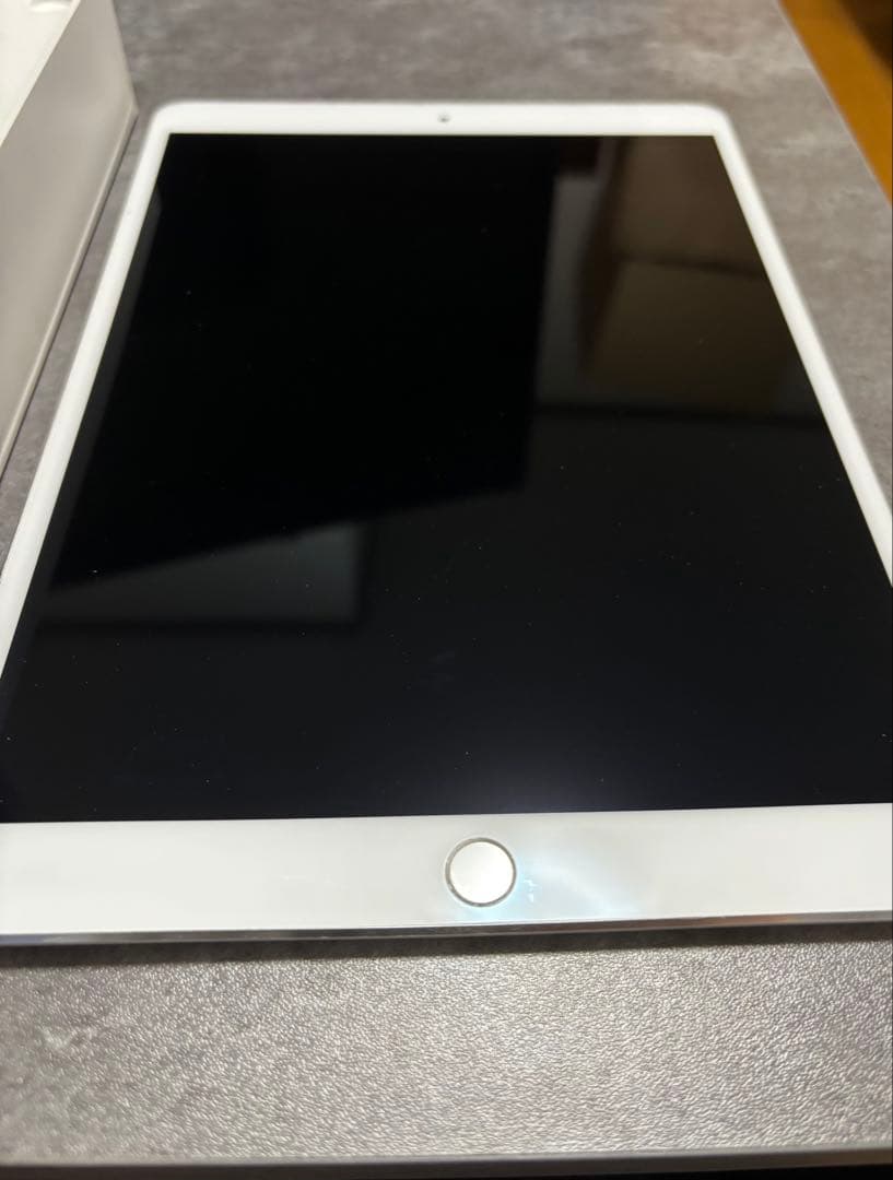 Wi-Fi iPad Pro 10.5 本体 64GB シルバー