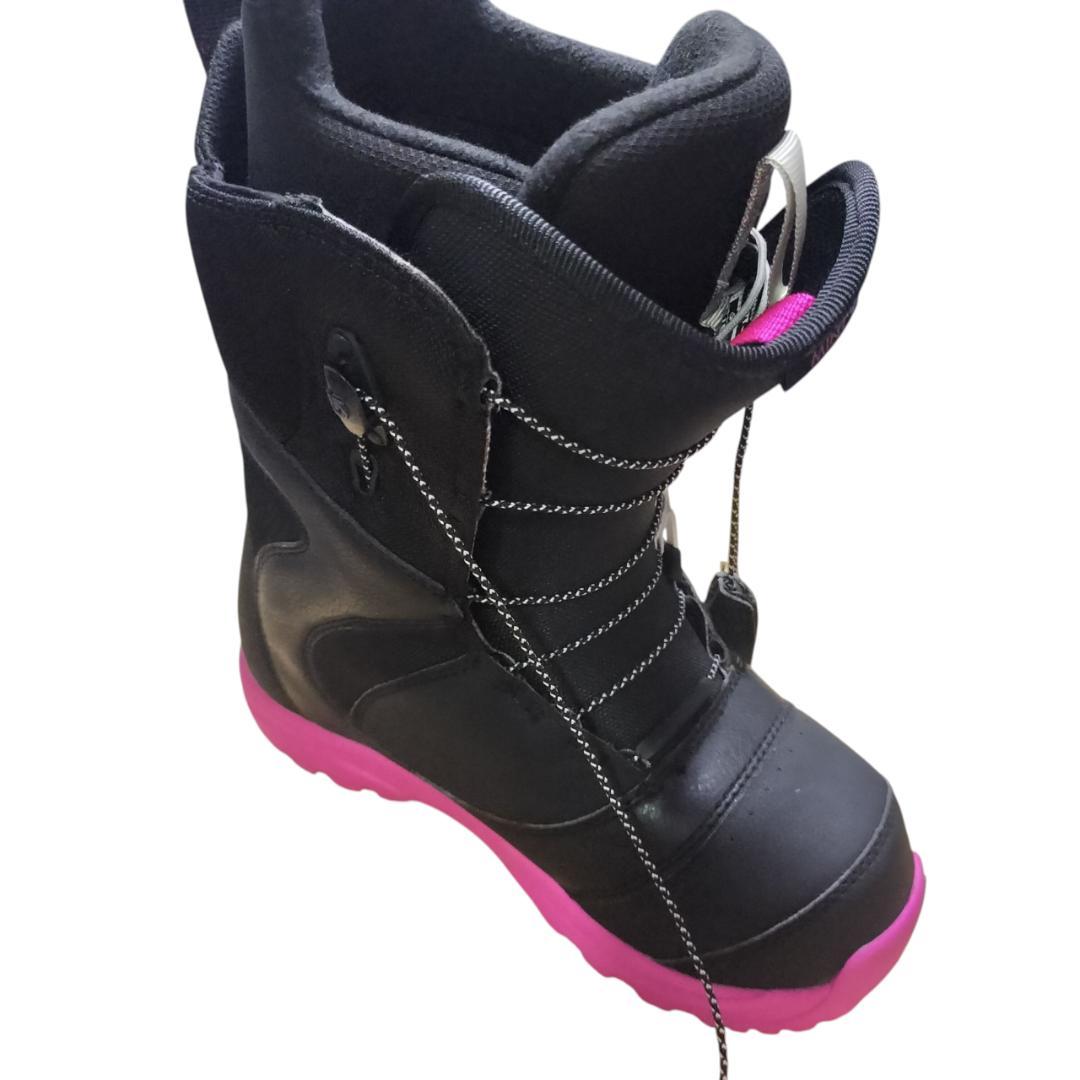 未使用 BURTON バートン スノーボードブーツ MINT ASIAN FIT