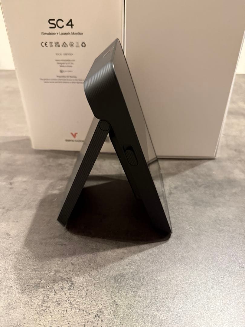 SWING CADDIE SC4 ゴルフシミュレーター