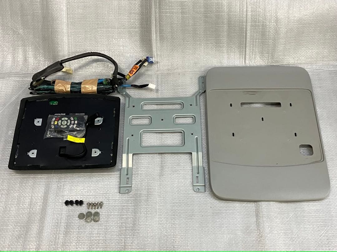 ♦︎ダイハツ純正オプション★アルパインフリップダウンモニター