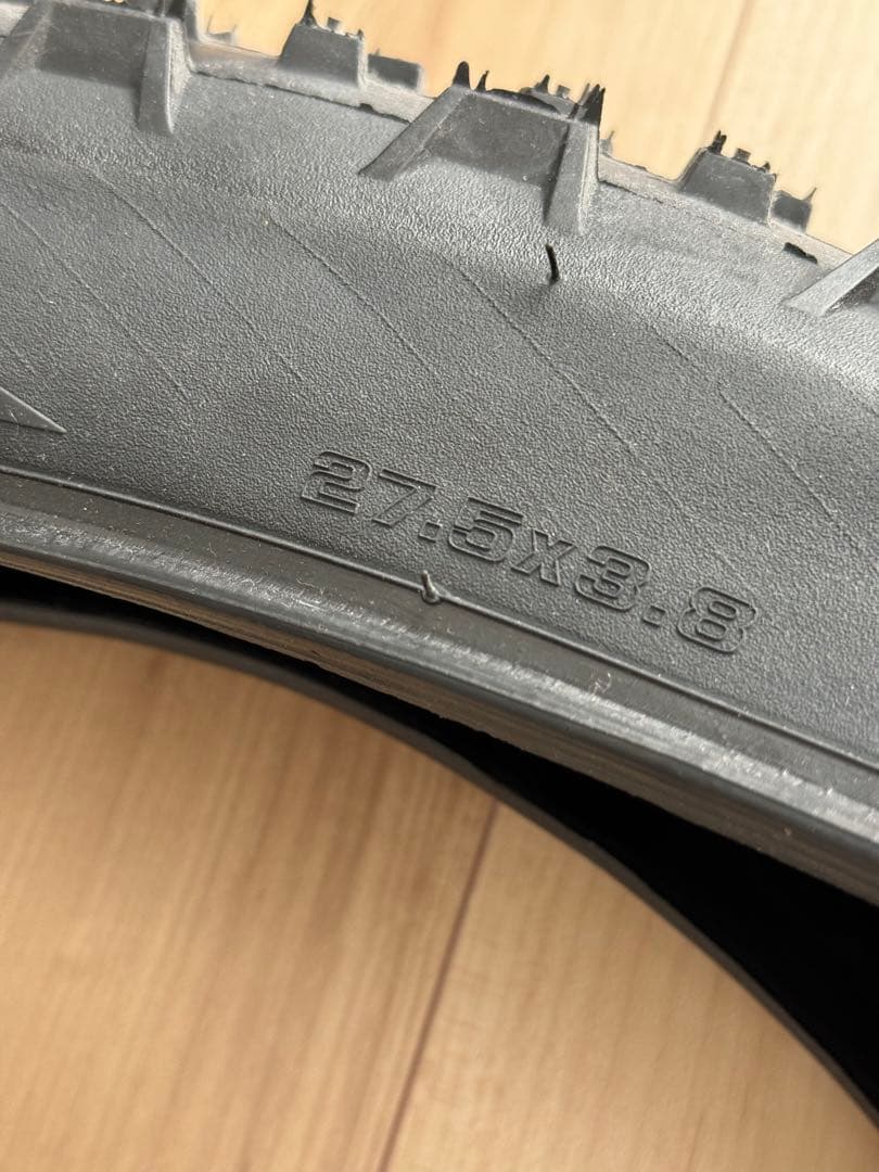 45nrth dillinger 4 60TPI Studs 27.5×3.8