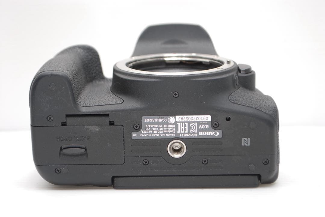 ⭐︎Canon kiss X8i⭐︎ダブルレンズセット美品 連写性能が高い 美品