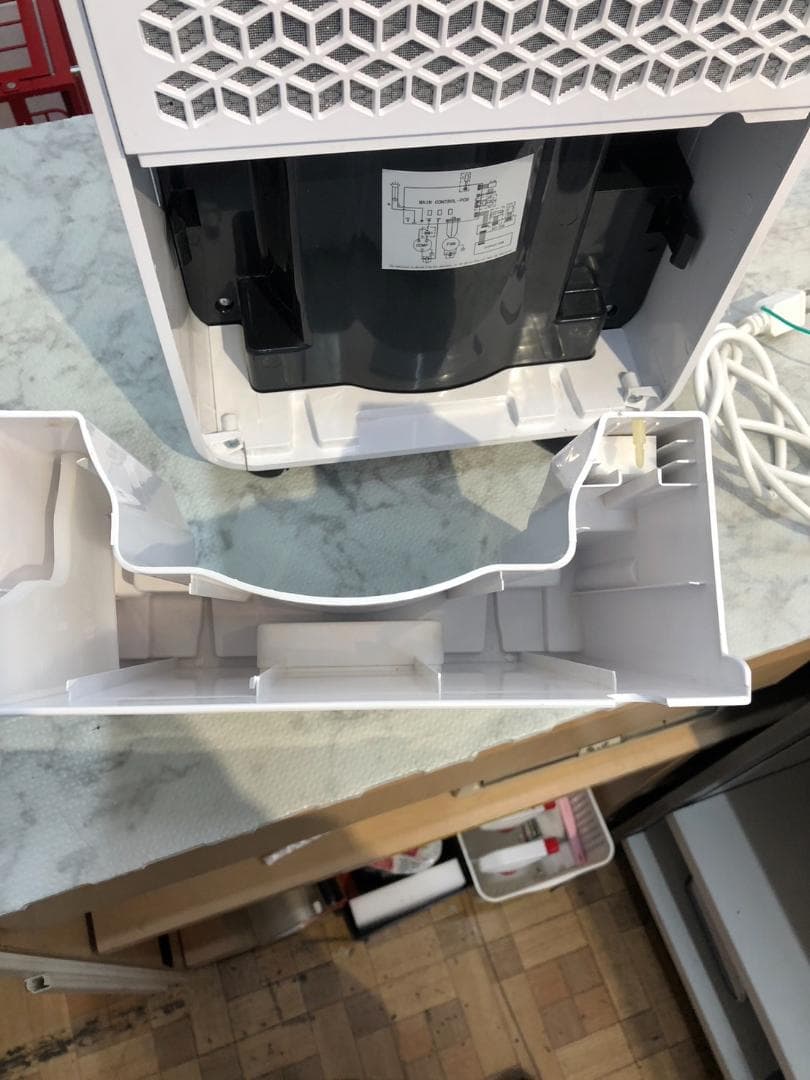 コンプレッサー式除湿機 NEOLEAD NL-JSK10 2020年製①