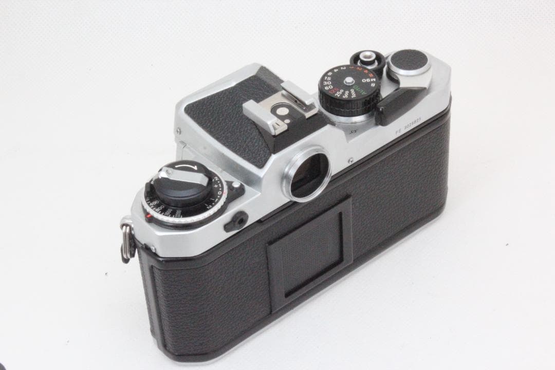 Nikon ニコン FE シルバー ボディ 完動品 ♯F19