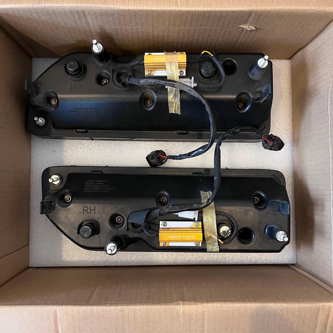 【動作品】スズキ ジムニー JB64/JB74 フルLEDカスタムテールランプ