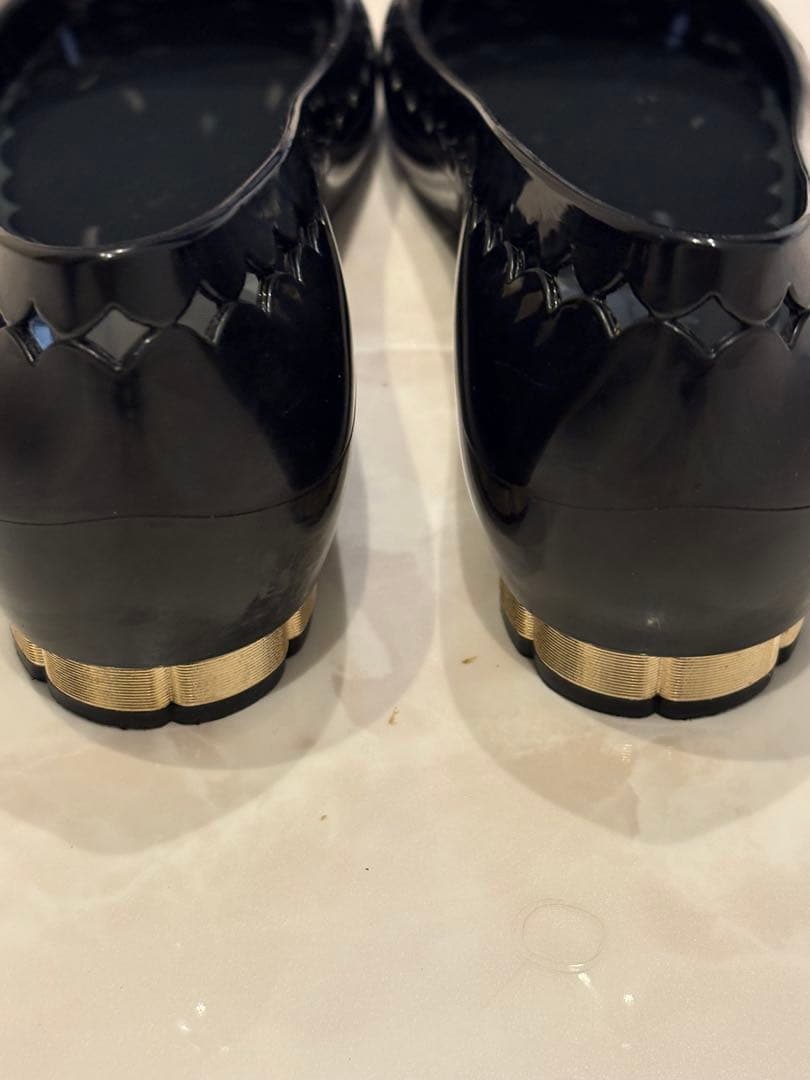 サルヴァトーレフェラガモ ラバーシューズ ヴァラ　フラット パンプス