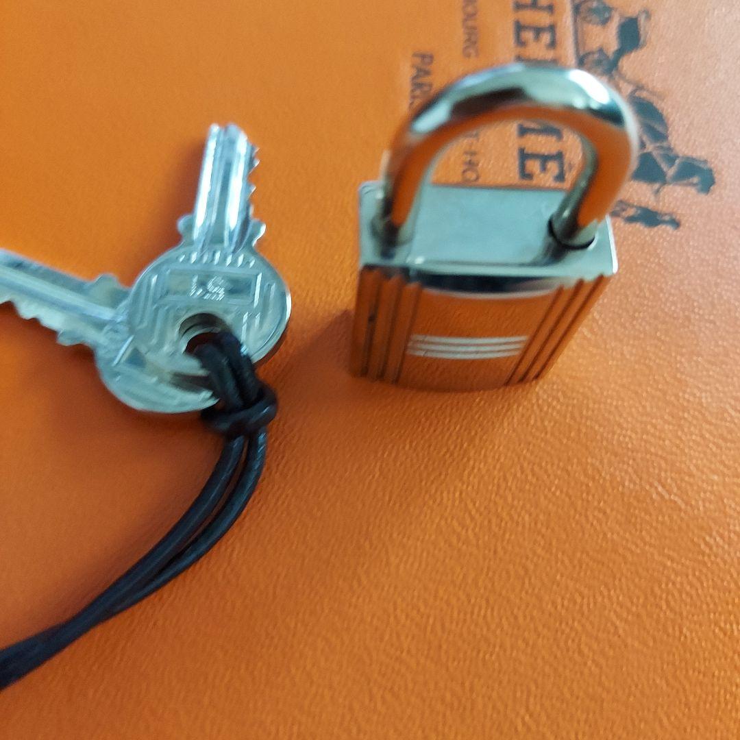 HERMES 南京錠 鍵付き カデナNO51