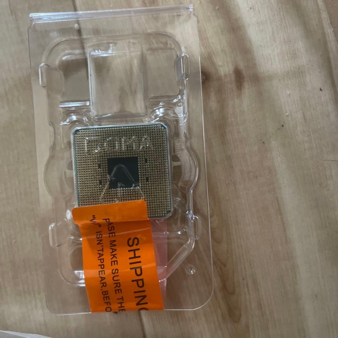 AMD Ryzen 5 5500 CPU ケース破損あり